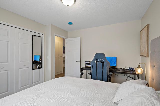 748 Kirche Hill Drive, Carver, MN 55315