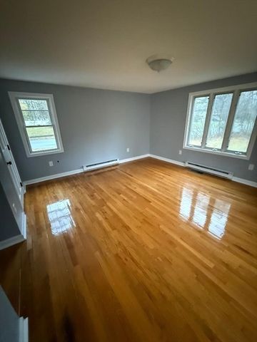 130 Fox Hill Rd, Springfield, MA 01118