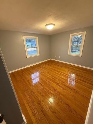 130 Fox Hill Rd, Springfield, MA 01118