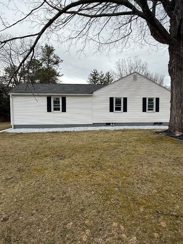 130 Fox Hill Rd, Springfield, MA 01118
