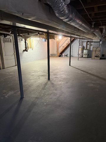 130 Fox Hill Rd, Springfield, MA 01118
