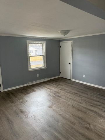 130 Fox Hill Rd, Springfield, MA 01118