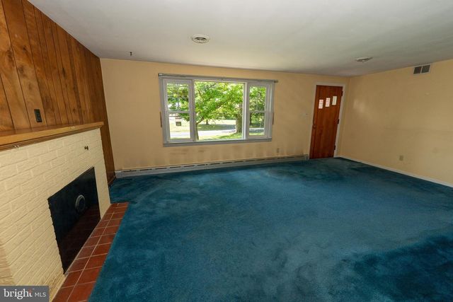 2355 N OLD BETHLEHEM PIKE, Quakertown, PA 18951