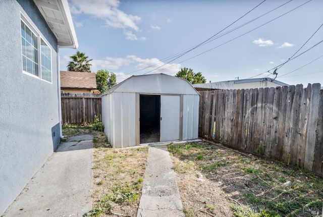 1307 Mckinley St, Fairfield, CA 94533