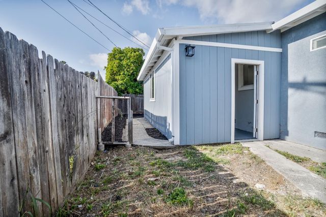 1307 Mckinley St, Fairfield, CA 94533