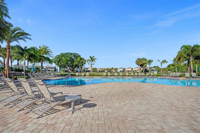 4764 Eucalyptus Dr, Hollywood, FL 33021