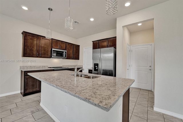 4764 Eucalyptus Dr, Hollywood, FL 33021