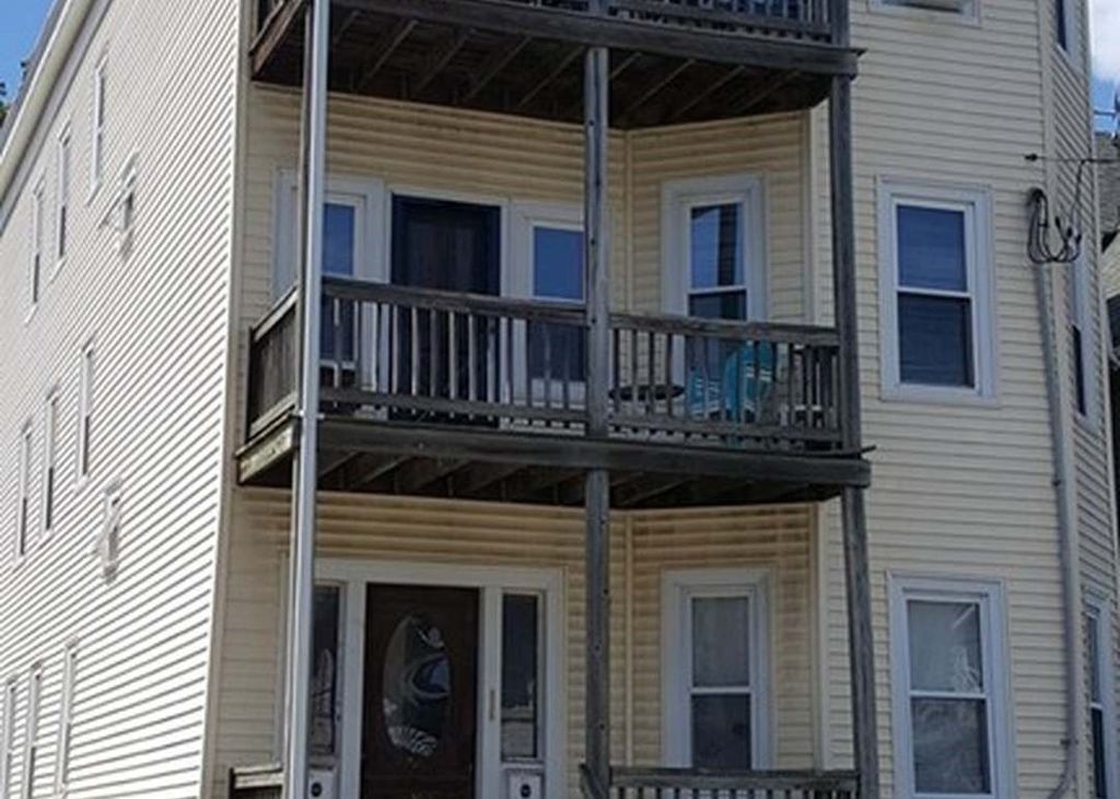 10 Brackett St 2, Boston, MA 02135