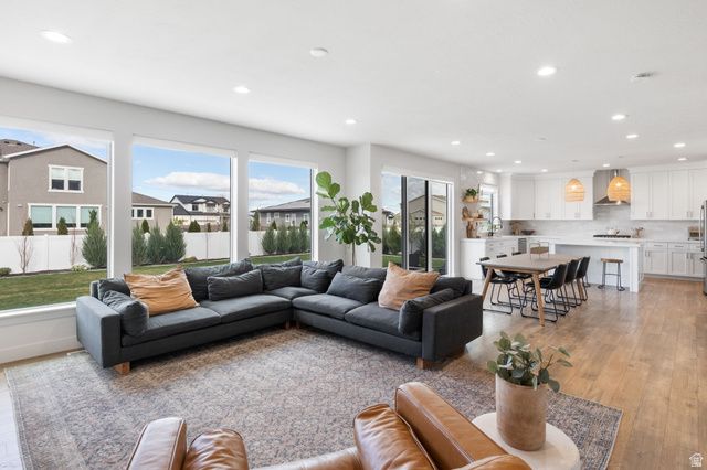 179 N 70 W, Vineyard, UT 84059