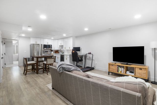 179 N 70 W, Vineyard, UT 84059