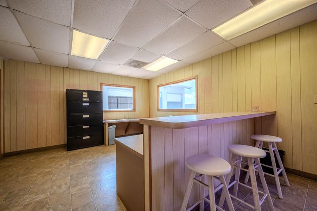 619 E Jackson Street, El Campo, TX 77437