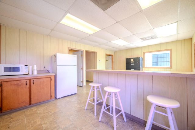 619 E Jackson Street, El Campo, TX 77437