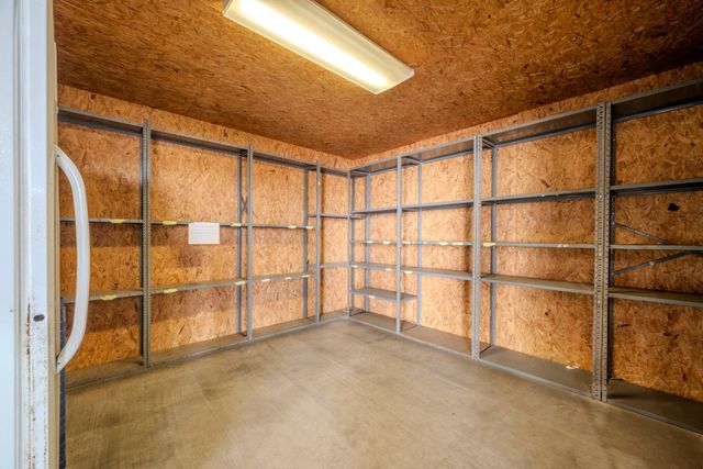 619 E Jackson Street, El Campo, TX 77437