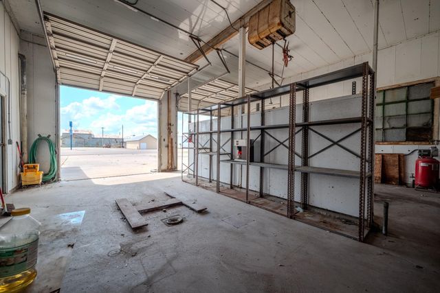 619 E Jackson Street, El Campo, TX 77437