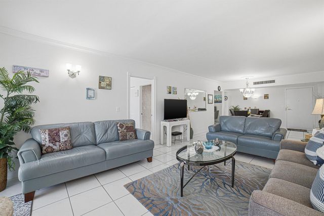 3450 S Ocean Boulevard 418, Palm Beach, FL 33480