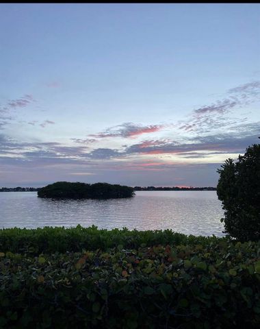 3450 S Ocean Boulevard 418, Palm Beach, FL 33480