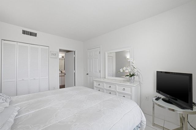 3450 S Ocean Boulevard 418, Palm Beach, FL 33480