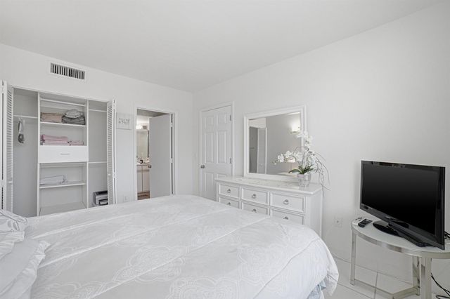 3450 S Ocean Boulevard 418, Palm Beach, FL 33480