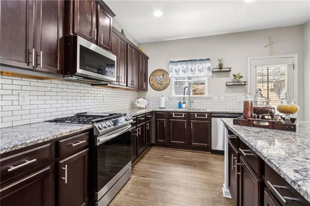 216 Laurelcrest Lane, Dallas, GA 30132