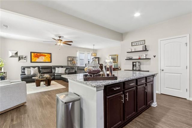216 Laurelcrest Lane, Dallas, GA 30132