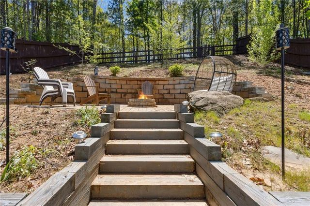 216 Laurelcrest Lane, Dallas, GA 30132