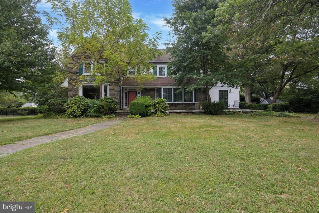 502 COUNTRY CLUB LN, Wallingford, PA 19086
