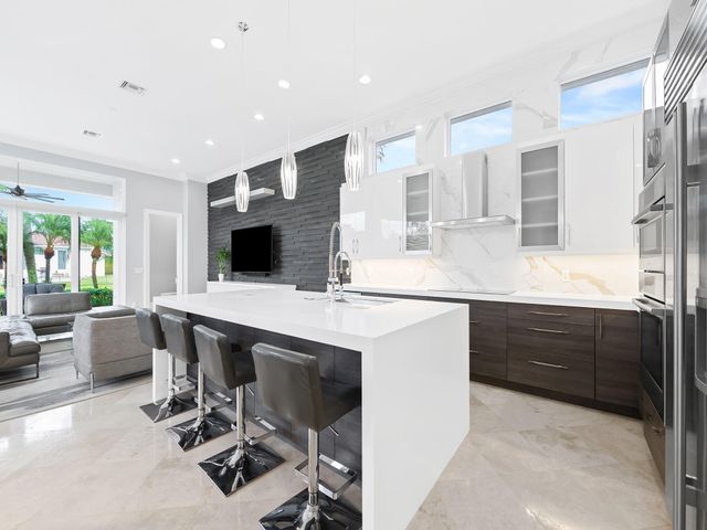 661 Cardinal Street, Plantation, FL 33324