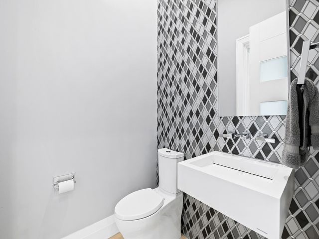 661 Cardinal Street, Plantation, FL 33324