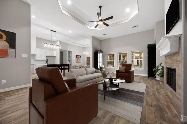 105 Wood Forest Lane, Huntsville, TX 77340