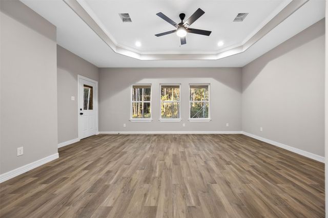 105 Wood Forest Lane, Huntsville, TX 77340