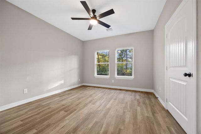 105 Wood Forest Lane, Huntsville, TX 77340