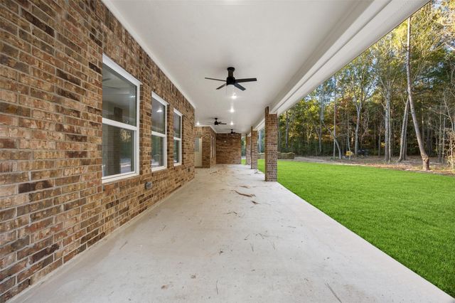 105 Wood Forest Lane, Huntsville, TX 77340
