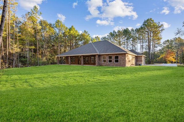 105 Wood Forest Lane, Huntsville, TX 77340