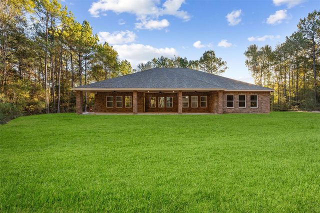 105 Wood Forest Lane, Huntsville, TX 77340