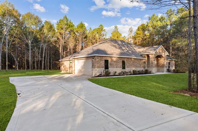 105 Wood Forest Lane, Huntsville, TX 77340