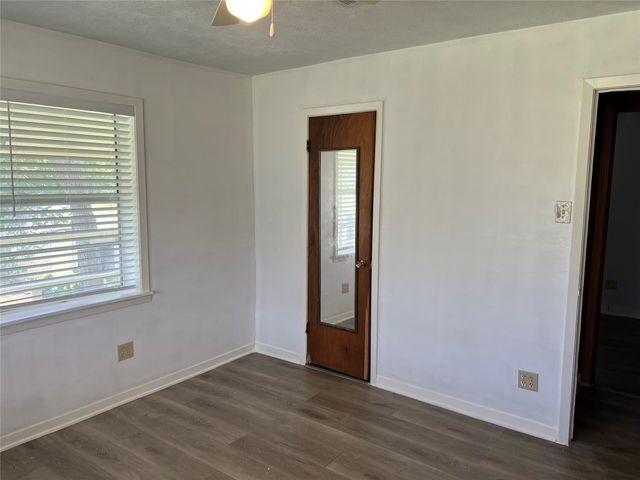 215 13th Street, San Leon, TX 77539