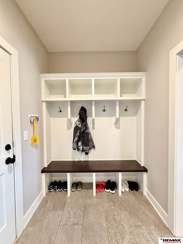 7911 Lena Street, Lincoln, NE 68516