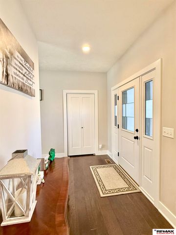 7911 Lena Street, Lincoln, NE 68516