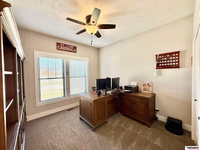 7911 Lena Street, Lincoln, NE 68516