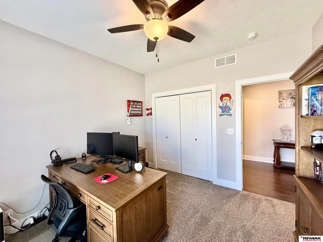 7911 Lena Street, Lincoln, NE 68516