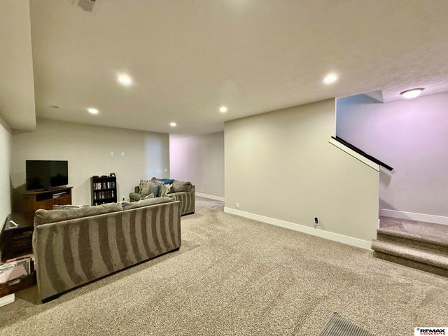 7911 Lena Street, Lincoln, NE 68516