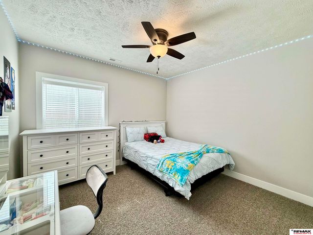 7911 Lena Street, Lincoln, NE 68516