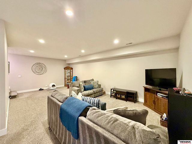 7911 Lena Street, Lincoln, NE 68516