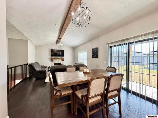 7911 Lena Street, Lincoln, NE 68516