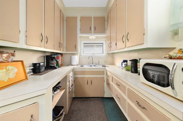 109 Barre Street, Fall River, MA 02723