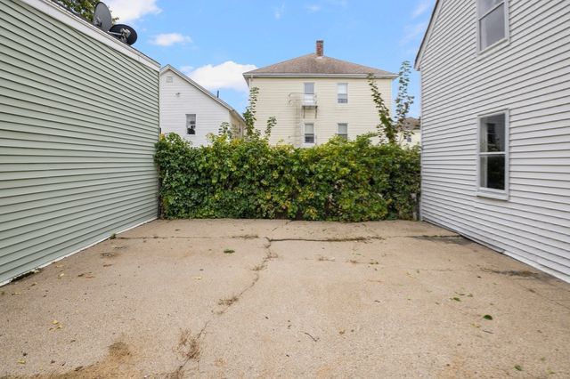 109 Barre Street, Fall River, MA 02723