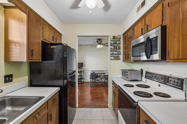 5510 Country Dr Apt 108, Nashville, TN 37211