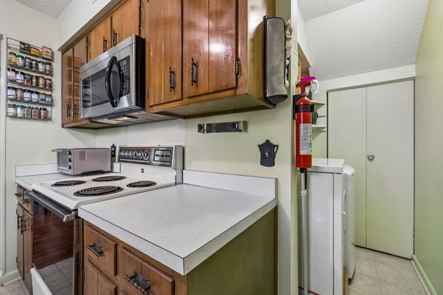 5510 Country Dr Apt 108, Nashville, TN 37211