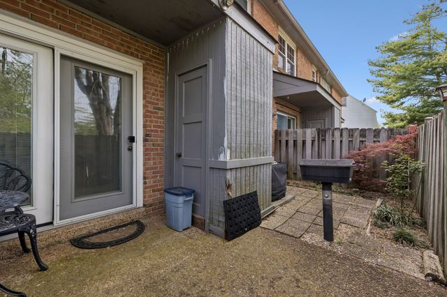 5510 Country Dr Apt 108, Nashville, TN 37211