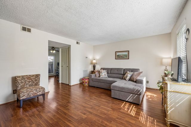 5510 Country Dr Apt 108, Nashville, TN 37211